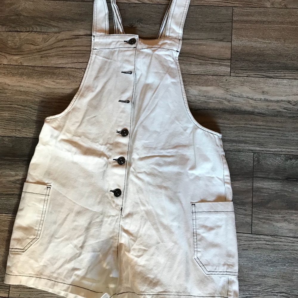 Urban Outfitter overall shorts